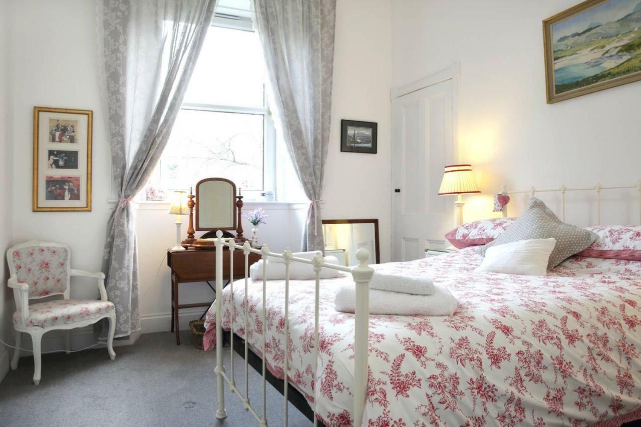 5 Star Beautiful & Vintage, Spacious In Chic Location! Apartamento